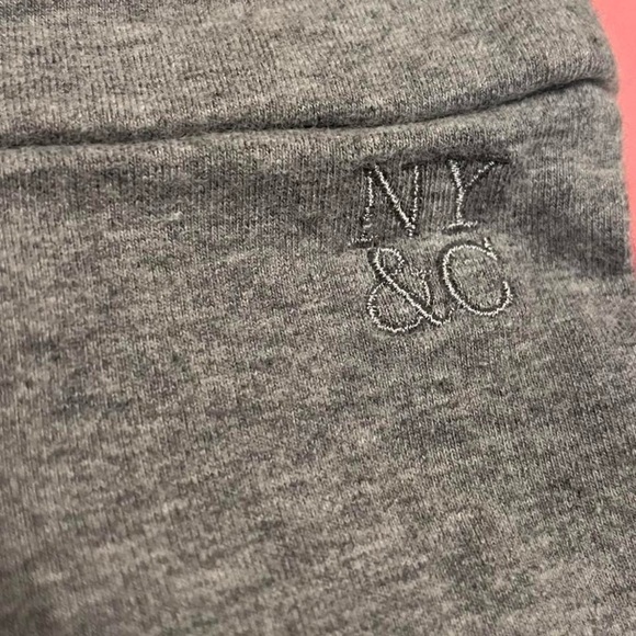 New York & Company Gray and Pink Women's Jeggings - Picture 4 of 4